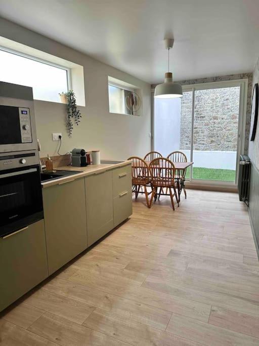 Petite Maison De Ville Avranches Esterno foto